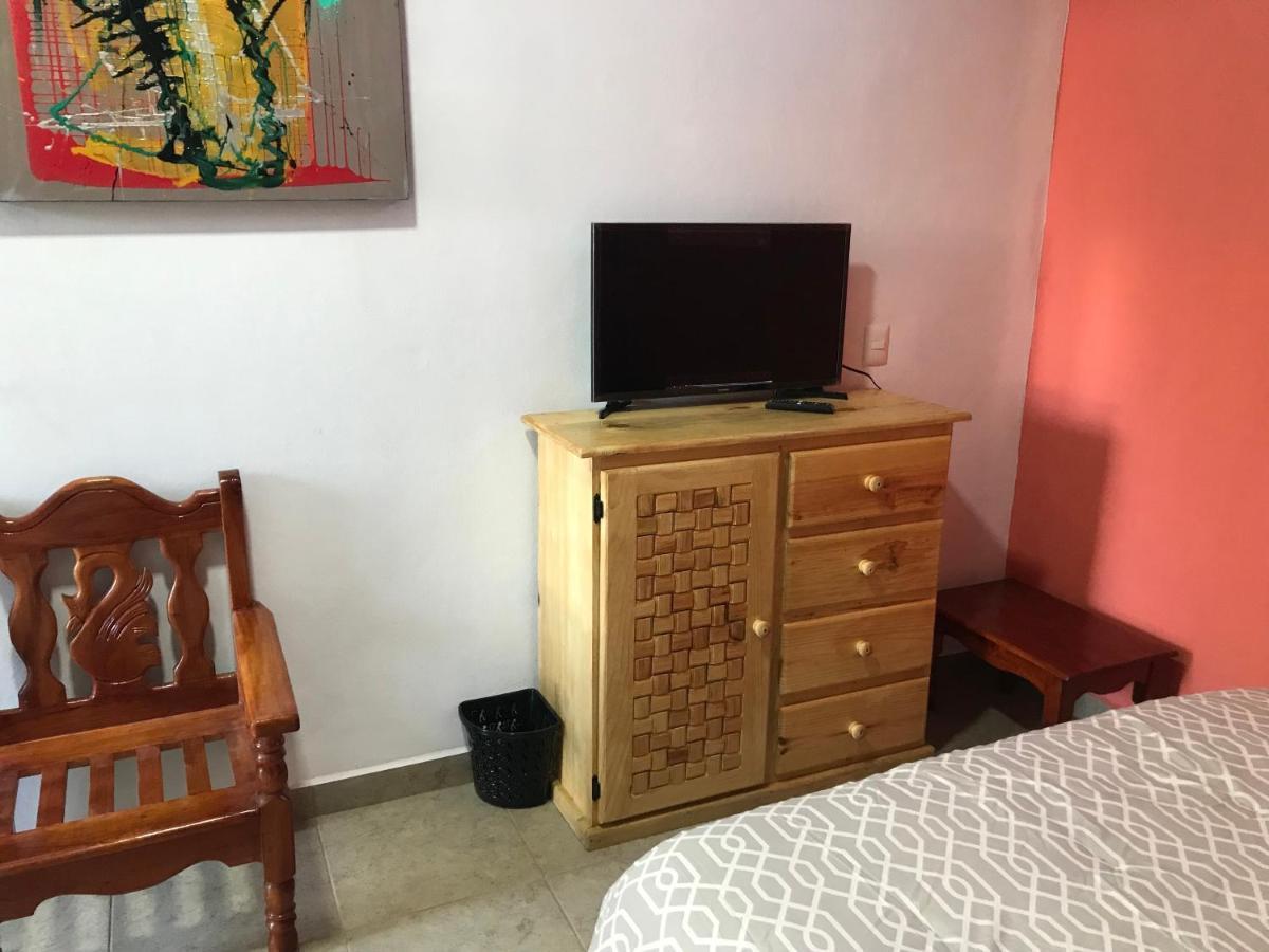 Casa Alebrijes Hotel San Agustin de las Juntas Kültér fotó