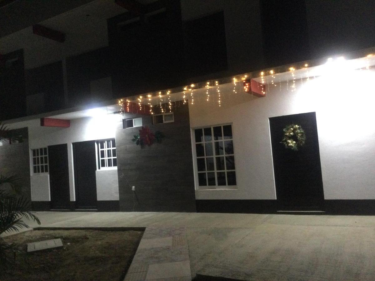 Casa Alebrijes Hotel San Agustin de las Juntas Kültér fotó